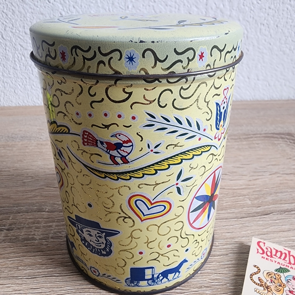 VINTAGE Pennsylvania PA Dutch Candy Candies Metal Tin Yellow